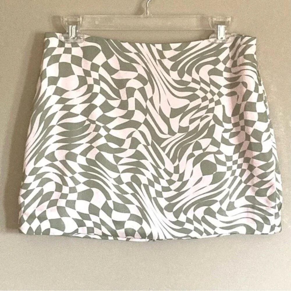 NEW For Love & Lemons Aiko Green and Blush Geometric Print Mini Skirt Size M